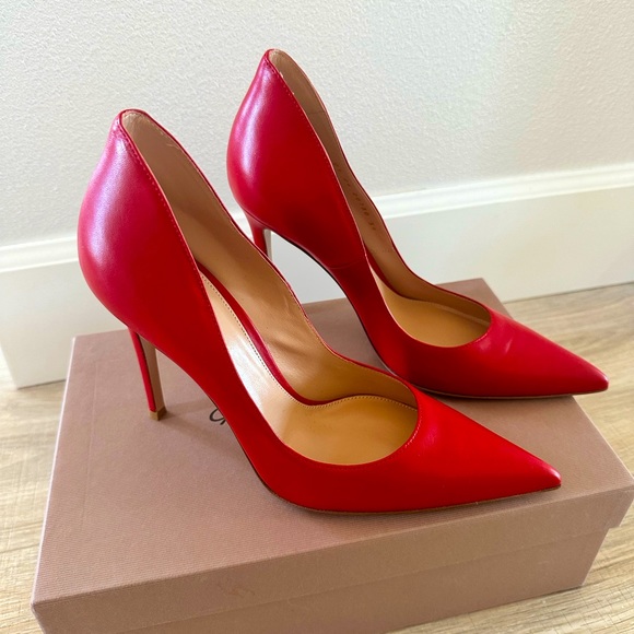 Gianvito Rossi Red
105mm Gianvito leather pumps ,Size 9 (39),105MM - Picture 6 of 8